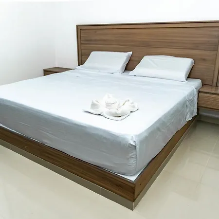 Hotel Brisas Del Bosque *